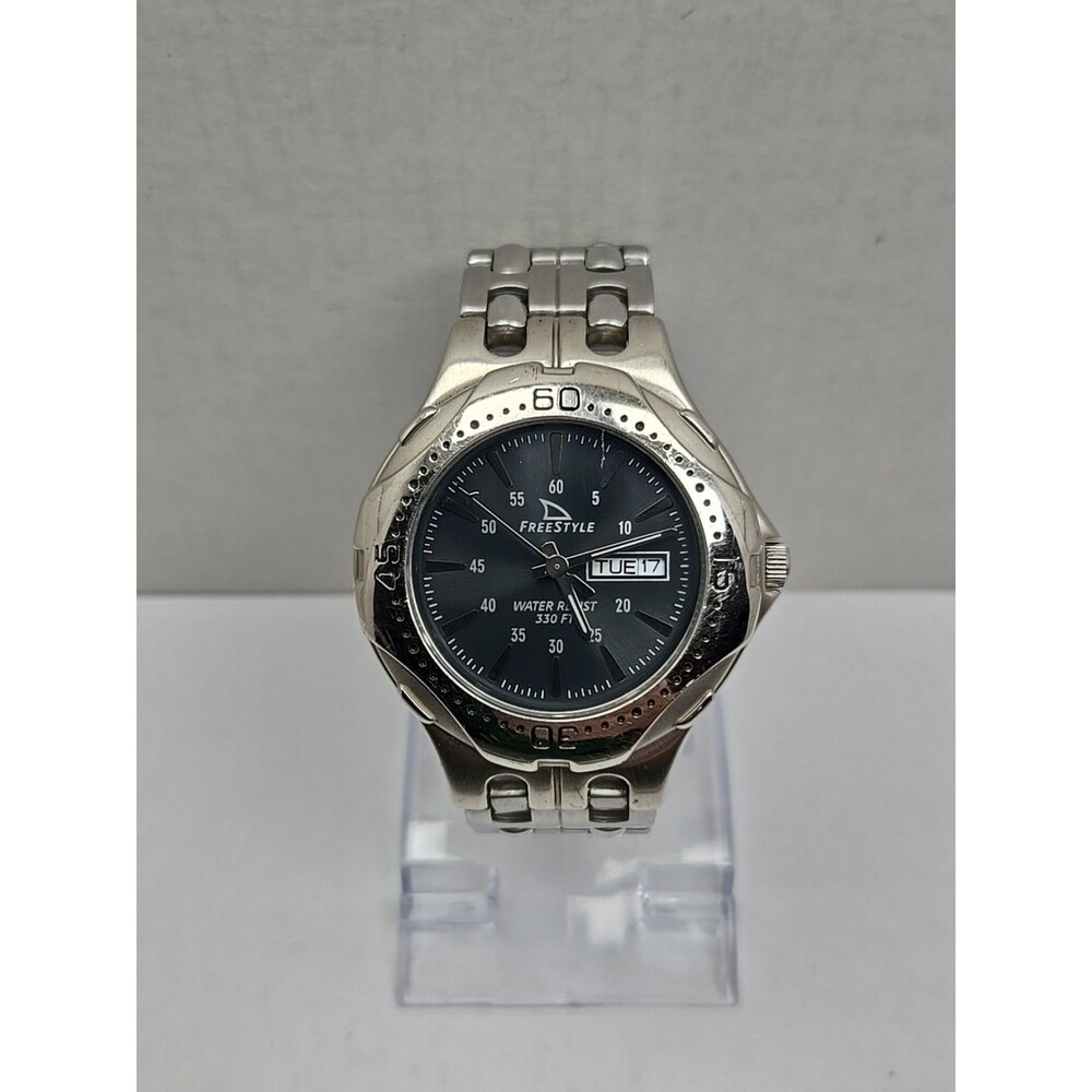 Vintage Freestyle Diver Day Date 330FT Stainless Steel Watch Silver New Battery